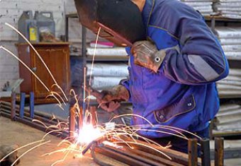 Види зварювання, особливості зварювання металів.